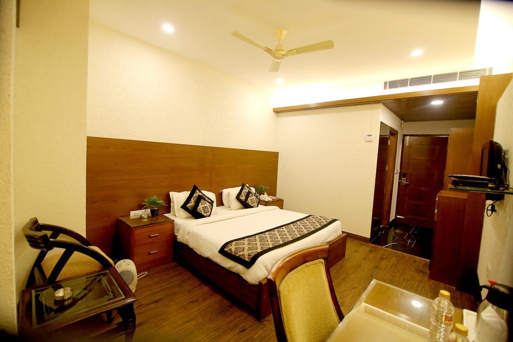Chirag Residency Hotell New Delhi Eksteriør bilde