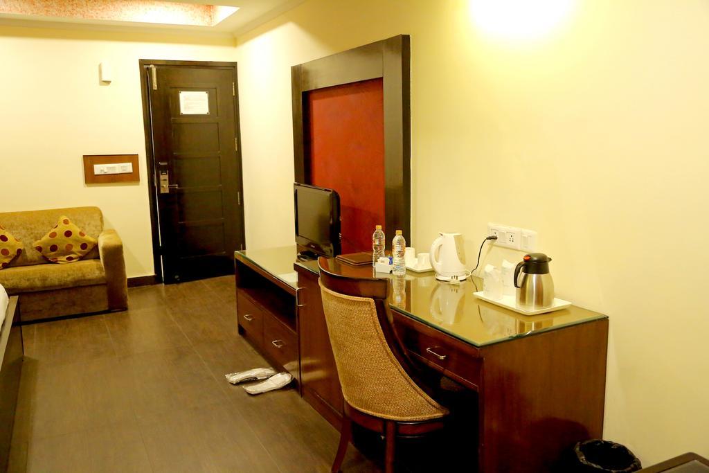 Chirag Residency Hotell New Delhi Eksteriør bilde